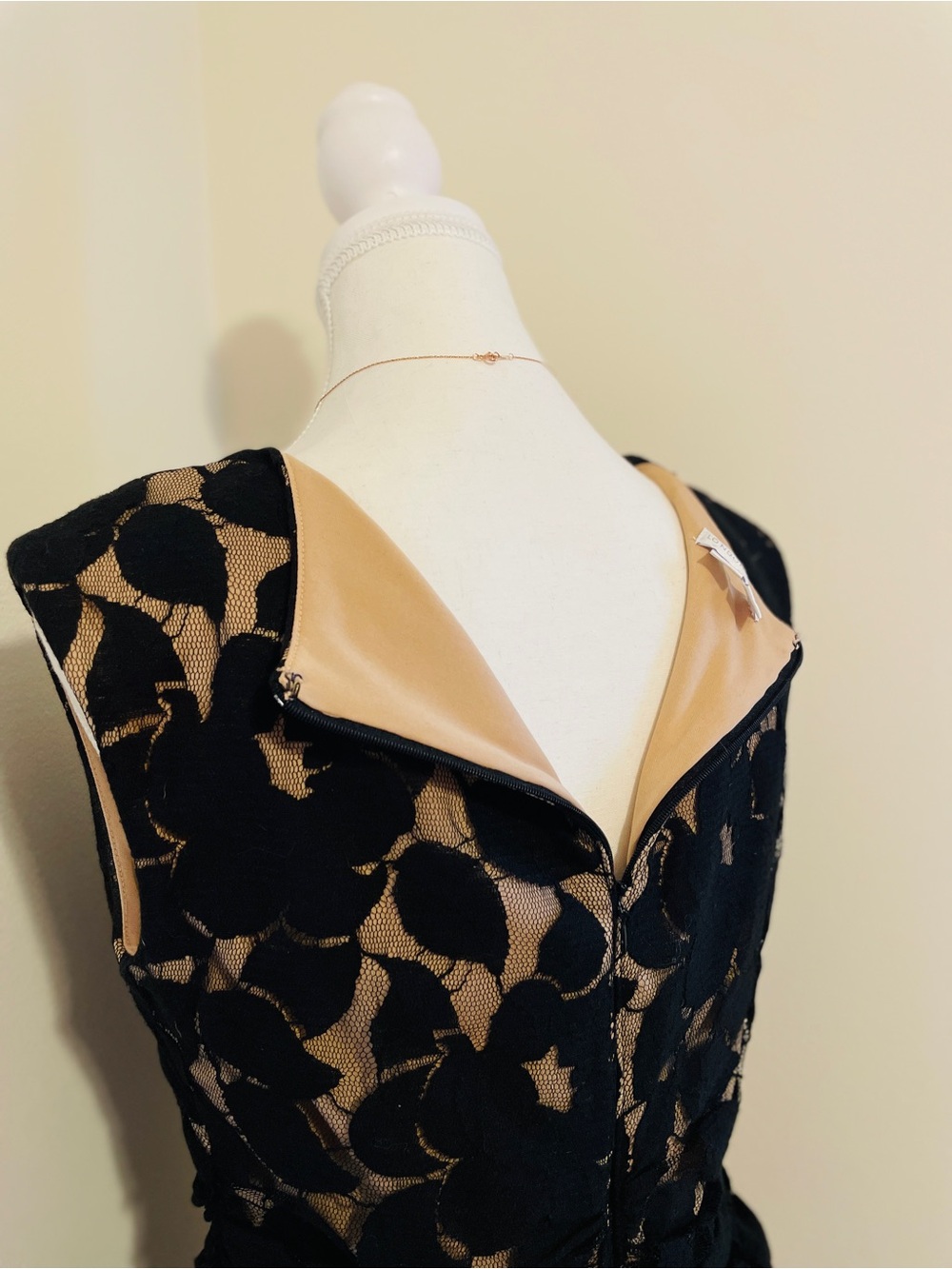|London Times| Women’s Sleeveless Lace Sheath Dress - Picture 7 of 8